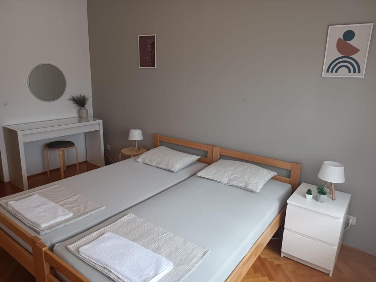 Apartman Simac Okrug Gornji 트로기르 외부 사진