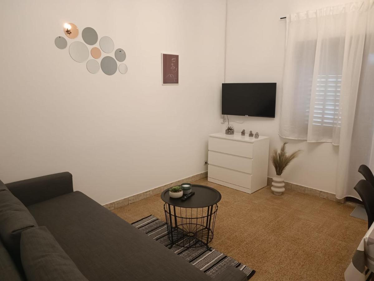 Apartman Simac Okrug Gornji 트로기르 외부 사진