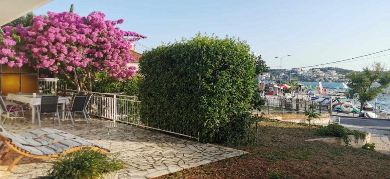 Apartman Simac Okrug Gornji 트로기르 외부 사진